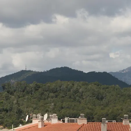 Luminoso Y Bien Ubicado En La Zona Olimpica De Barcelona *